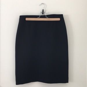 Black tailored pencil skirt